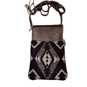Manitobah Mukluks Genuine Leather Suede Southwestern Pattern Crossbody Bag‎
